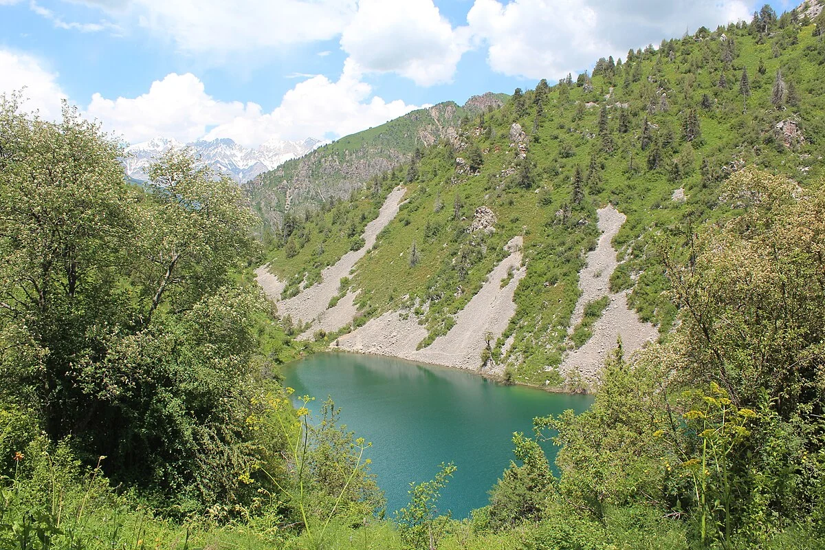 Der See Tujuk Köl im Biosphärenreservat Sary-Tschelek