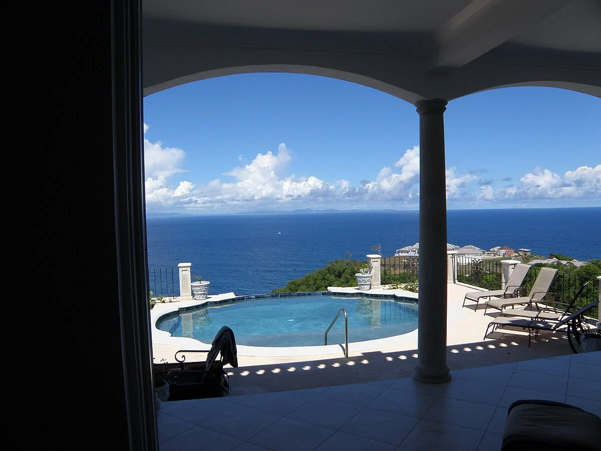 Blick über das Meer nach Martinique