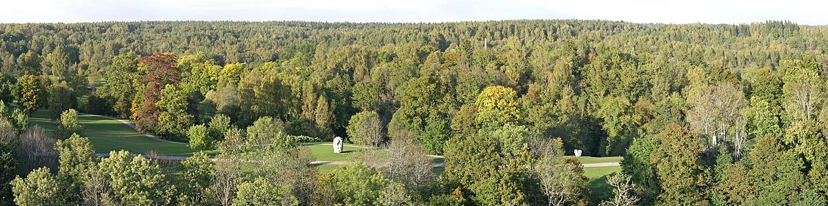 Skulpturenpark Dainu kalns in Turaida