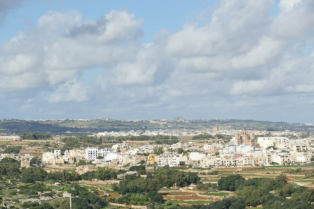Blick von den Gärten Il-Gibjun Richtung Mdina und Rabat
