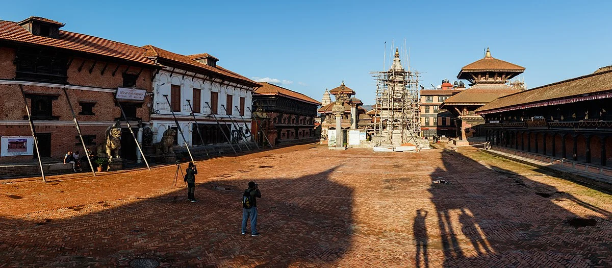 Licht und Schatten auf dem Durbar-Platz von Bhaktapur