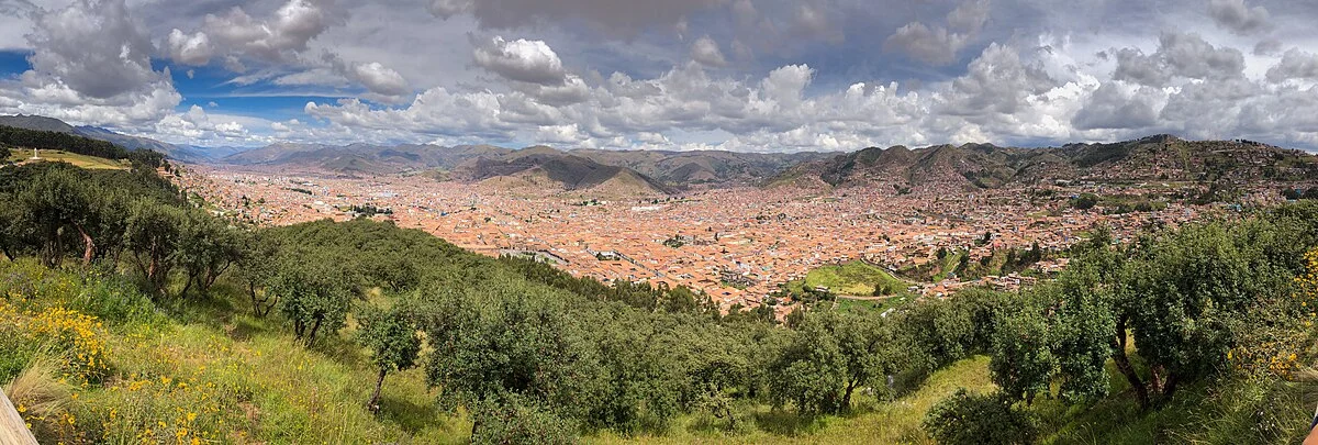 Cusco, gesehen von der Straße ins Heilige Tal