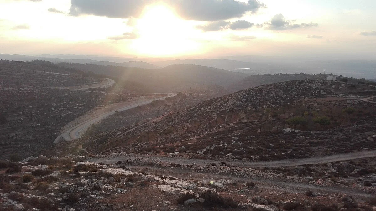 Blick vom Dorf Beit Anan im Westjordanland