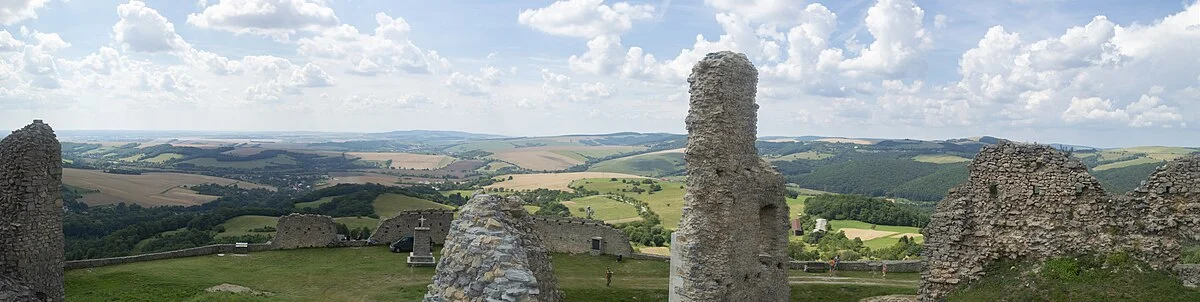 Blick von der Burg Branč nach Nordwesten