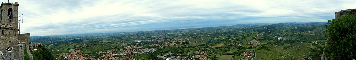 Blick vom Turm Guaita