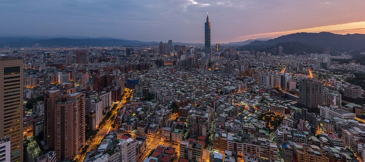 Sonnenaufgang über Taipeh