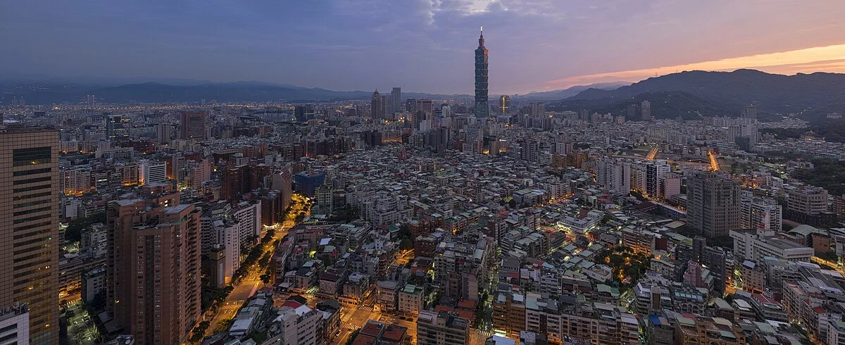 Sonnenaufgang über Taipeh