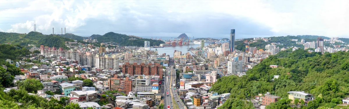 Keelung, gesehen von der Festung Shiqiuling