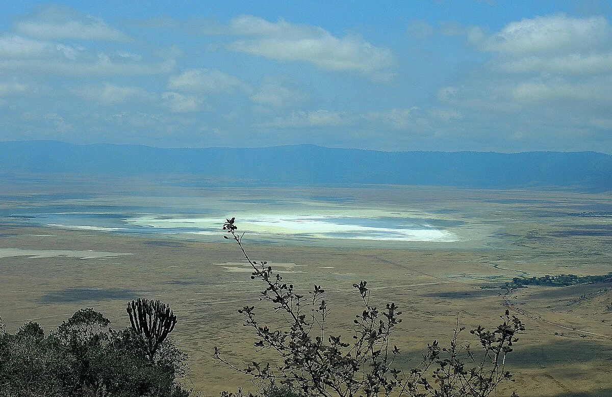 Ausgetrockneter Salzsee im Ngorongoro-Krater